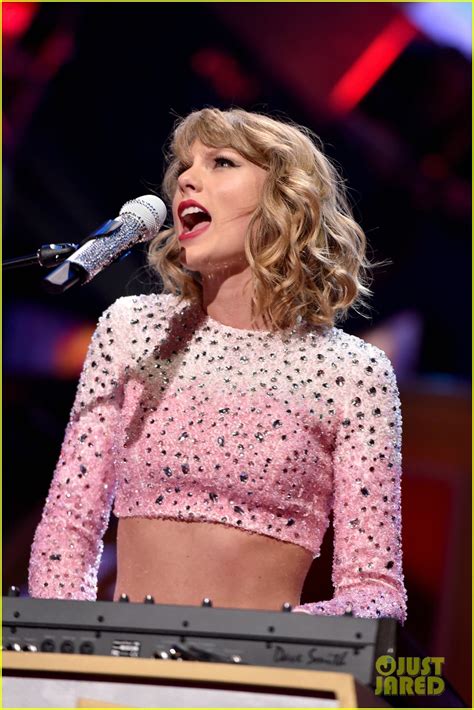 taylor swift performs at iheartradio music festival 2014 video photo 3200847 taylor swift