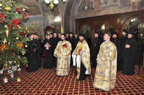 Slujitorii Catedralei Patriarhale La Patriarhul României 24 Decembrie