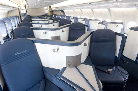 Delta One Seats Airbus A330 300 Elcho Table