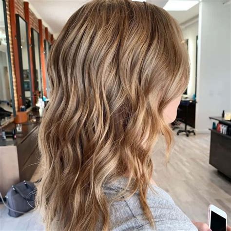 10 Best Beach Wave Hair And Balayage Ideas With Icy Charm Hairstyles