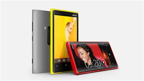 nokia unveils lumia 920 superphone claims to have the best screen and camera in the world