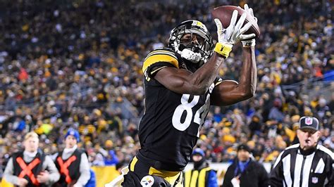 Antonio Brown Of Pittsburgh Steelers Apologizes Over Threat Tweeted At