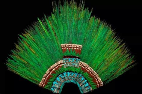 Penacho De Moctezuma Aztec Headdress Feather Headdress Montezuma