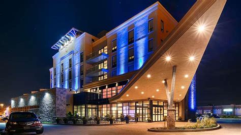 The best western richmond hotel offers clean and comfortable accommodations and wonderful customer service. Best Western Premier C Hotel by Carmen's | Hôtel Hamilton ...