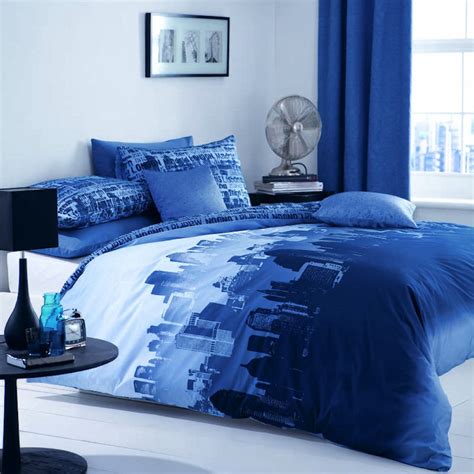 A duvet is similar to a quilt, except that it comes in two parts. Buy King Size Duvet Cover Set Blue Royal Blue London ...