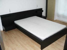 Malm bettgestell unter zuhilfenahme von aufbewahrung schwarzbraun. IKEA MALM Komplett-Bett 140 x 200 + Ablagetische ...