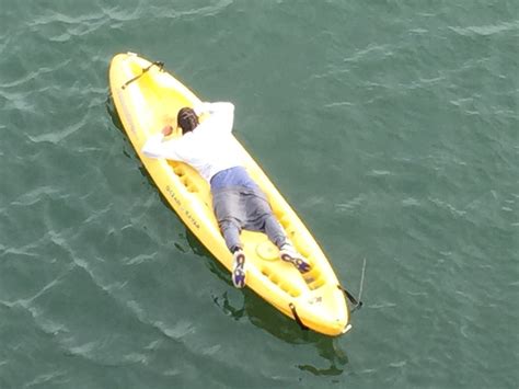 Man Flees Cops Paddles Kayak 1000 Yards Using His Hands Before Arrest Police Say