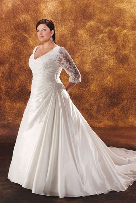 We all are kinda obsessed with something unique. Plus size wedding dresses with sleeves 34 - Fashion Best