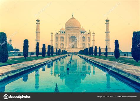 Taj Mahal Monument Reflecting Water Pool Agra India Stock Editorial