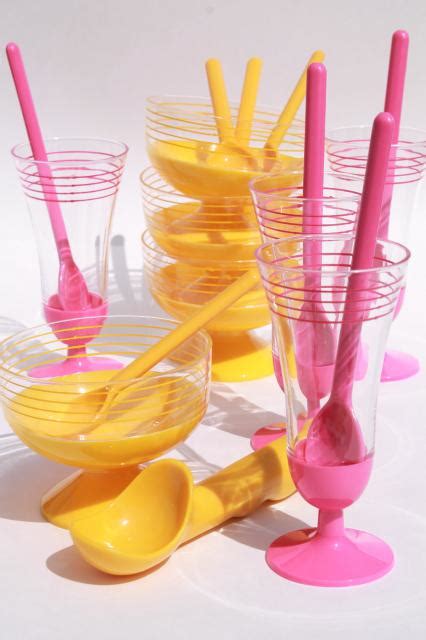 90s Retro Plastic Ice Cream Sundae Dishes Bowls And Soda Float Glasses W