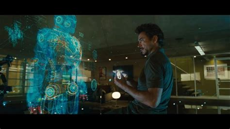Hologram video iron man bit.ly/3fbntrv. was ist das bei Iron Man 3D hologram oder sowas in der ...