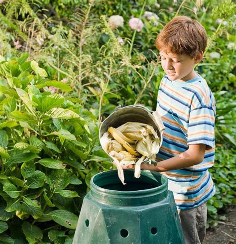 Composting For Kids Kids Dig Worm Composting From Home Wealth
