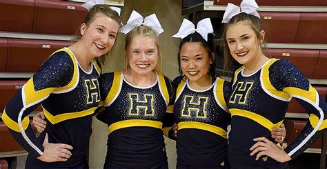 Hudsonville competitive cheer team seeks to return to Division 1 state 