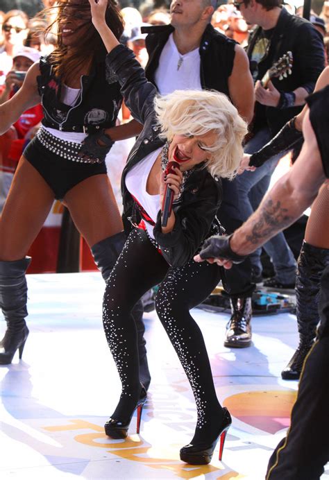 Christina Aguilera Performs On Nbcs Today Show In New York 17 Gotceleb