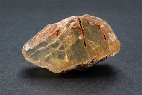 12 Different Types Of Rocks That Look Like Glass With Pictures Rock Seeker