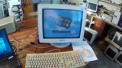 The windows xp professional desktop appears, as. Windows 95 - Operating System That Changed History - The ...