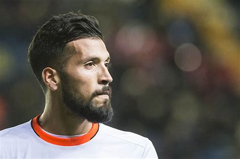 Lavezzi, tuvo un buen torneo entrando desde el banco de los suplente, solo fue titular en dos partidos y en los demás ingresó. Man Utd transfer news: Ezequiel Garay linked with move ...