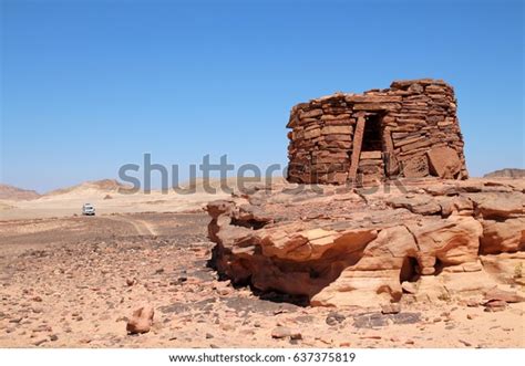 Prehistoric Tombs Form Wells Sinai Desert Stock Photo 637375819