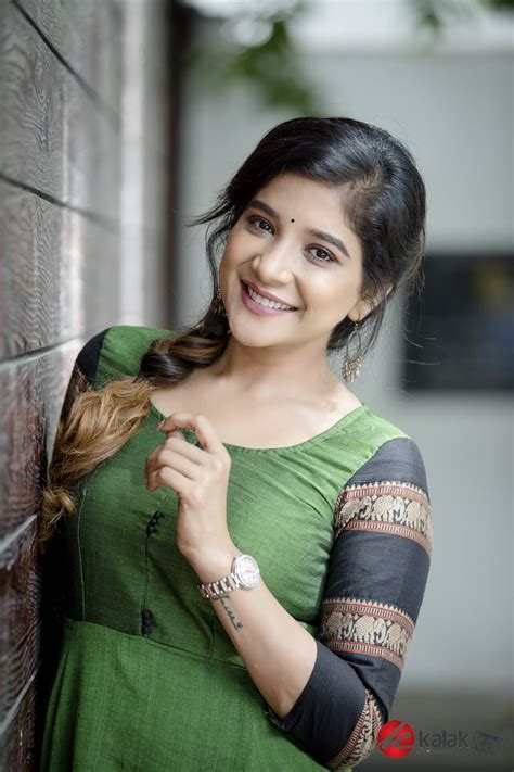 actress sakshi agarwal photoshoot stills kalakkal cinema