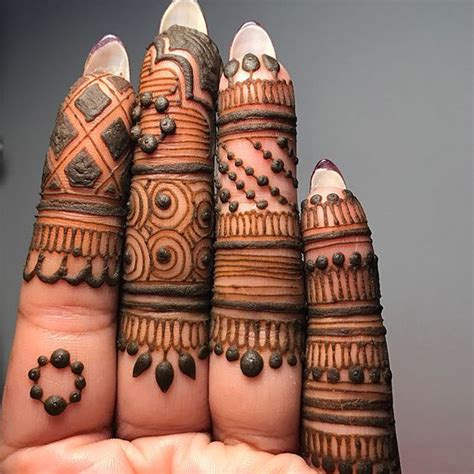 10 Best Royal Finger Mehndi Design Ideas For Any Occasion