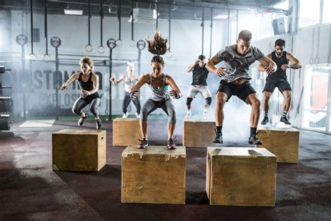 5 Plyometric Exercises For Becoming A Better Football Player