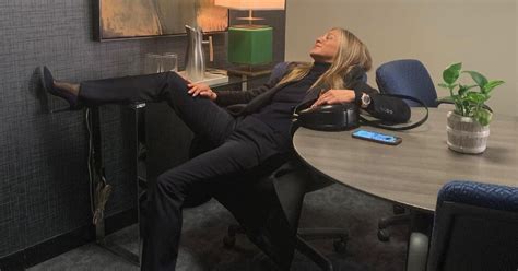 Jennifer Aniston Collapses With Exhaustion At Her Desk On The Morning