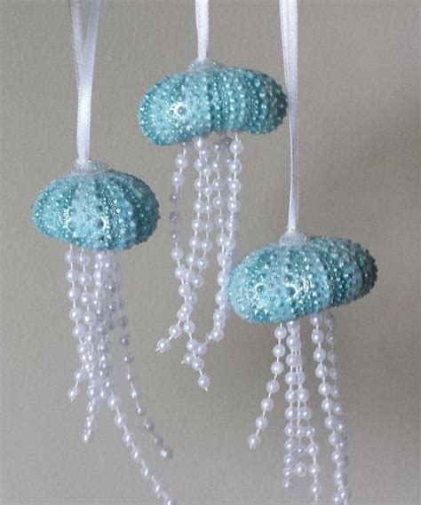 Beach christmas decorations diy pinterest fall. Beach Christmas Ornament. These beautiful Sea Urchin ...