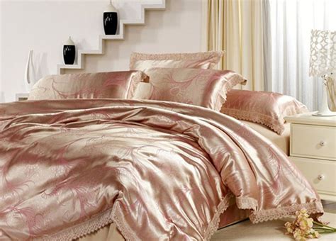 Comforters and bedspreads are both bed linens that comprise the top layer of a bed, covering the sheets and any other blankets, but each has distinctive features that classify it as one or the other. Gold queen luxury christmas bedding set satin comforter ...