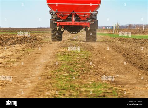 Hauling Dirt Hi Res Stock Photography And Images Alamy