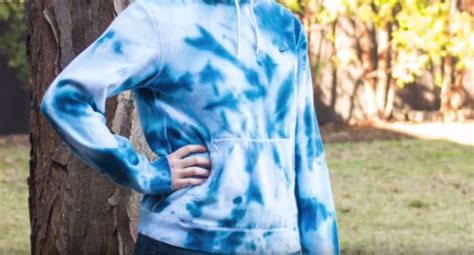 Check spelling or type a new query. How to Tie Dye a Hoodie | FaveCrafts.com