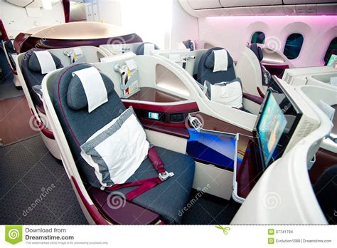 Clase De Negocios De Qatar Airways En Singapur Airshow 2014 Imagen De