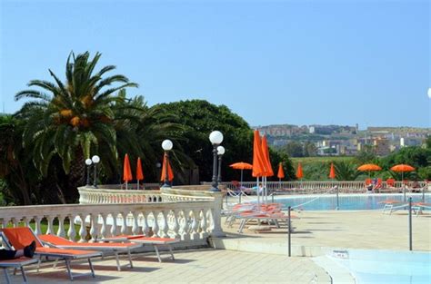 La Meravigliosa Piscina Picture Of Blu Hotel Kaos Agrigento