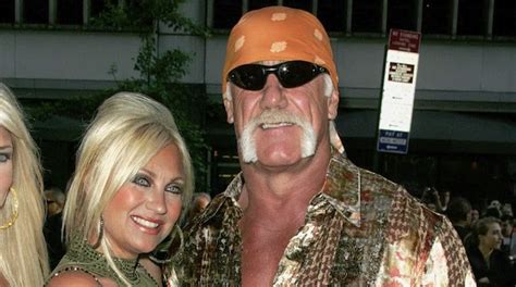 Mixentry Hulk Hogan Sues Ex Wife Linda Bollea Video