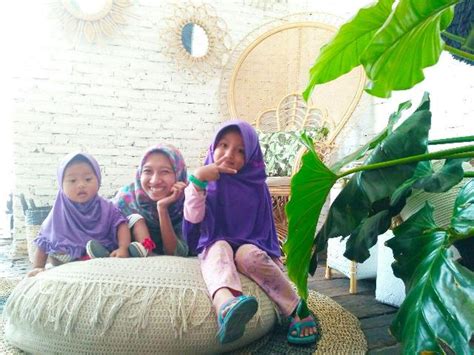 Rn photography is at tulip living cafe & home decor. Tulip Living Cafe & Home Decor, Cafe Instagramable di Jogja