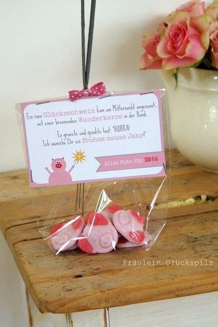 Lesen wir alle wörter in den fensterchen! Silvester Geschenk | Kleine geschenke silvester, Geschenke ...