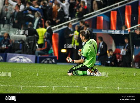 Real Madrid Goalkeeper Iker Casillas 1 Reacts After Real Madrid