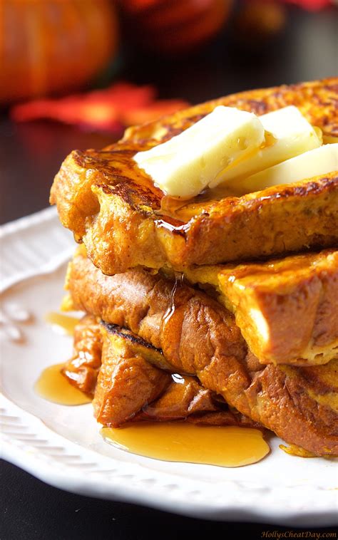This french toast is easy to make, totally delicious and it's freezable too so you can enjoy french toast even on the busiest of mornings! Pumpkin French Toast - HOLLY'S CHEAT DAY