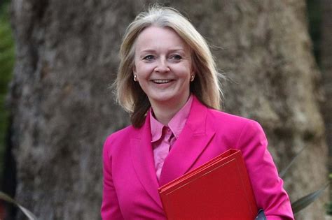 Liz Truss tells Brits to 'pursue Covid tests' despite Roche supply