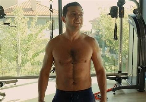 Actor Gerard Butler Males Albert Ukraine Hot Guys Vons Nude Speedo