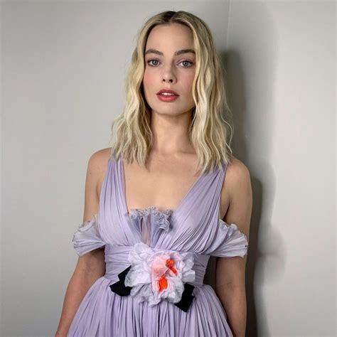 The tonight show starring jimmy fallon. MARGOT ROBBIE at a Photoshoot, 2019 - HawtCelebs