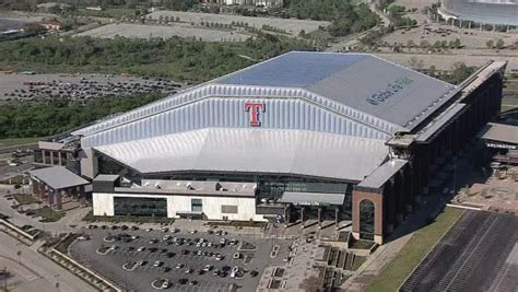 Have You Seen The Texas Rangers New Stadium Twitter Is Roasting It Comparing It To A Warehouse