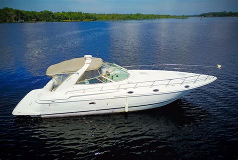 2001 Express Cruiser Yacht 4270 Power Boat For Sale