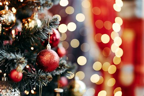 17 Christmas Tree Zoom Backgrounds To Liven Up Your Next Virtual