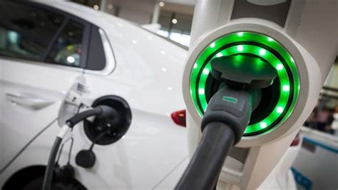 Impact du froid sur les batteries des voitures électriques Ornikar