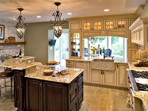 Learn more about kitchen under cabinet lighting, hidden lights and other solutions here. Under-Cabinet Kitchen Lighting: Pictures & Ideas From HGTV ...