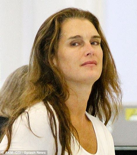 Brooke Shields Goes Make Up Free As She Catches A Flight Out Of La