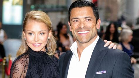 Kelly Ripa And Mark Consuelos Share Incredible Second Wedding Photo For