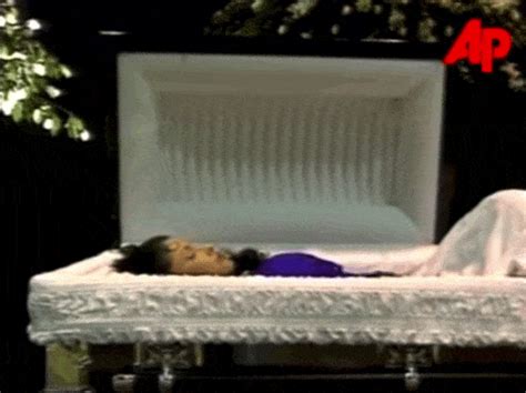 Selena Quintanilla Funeral Open Casket