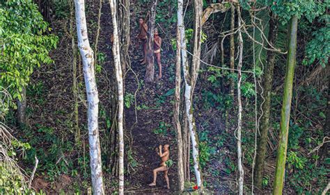 Contact First Incredible Pictures Of Amazonian Tribe Living Same Way