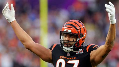 Jets Sign Another Asset For Zach Wilson — Bengals Cj Uzomah Will He Give Them Much Needed